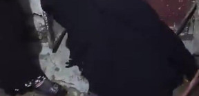 فيديو صادم لزوجة تُجبَر على تقبيل قدم “حماتها” يثير غضب في سوريا