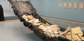 في جاكس الدرعية... فنانون يعيدون بناء العالم من "الأنقاض"