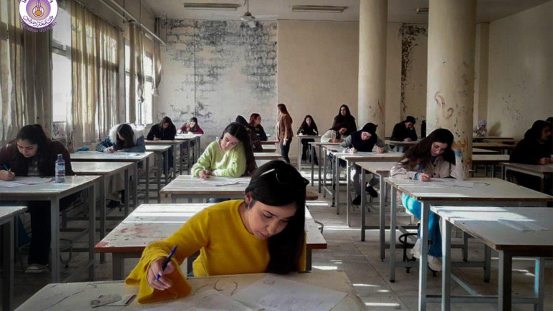 بين النظري وسوق العمل.. طلبة يقترحون حلولاً على الجامعة