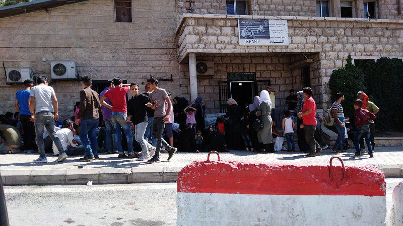 عودة الحركة للحدود السورية اللبنانية بعد تهديدات إسرائيلية بالقصف