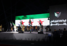 خارج التوقيت الرسمي .. طلاب السكن الجامعي في دير الزور يبحثون عن وسيلة نقل