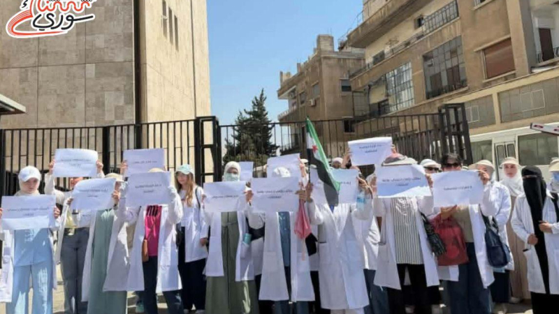 طلاب الطب يحتجون ضد إدخال المقابلات في معدل الاختصاص .. تهدد مستقبل الطالب