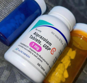 شراء ألبرازولام 1 ملغ عبر الإنترنت بدون وصفة طبية