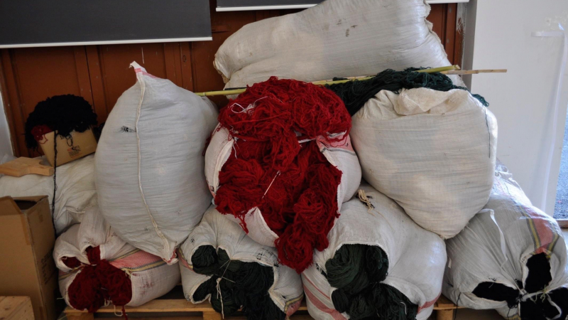 شمرا أخبار إحياء حرفة السجاد اليدوي