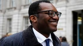 وزير بريطاني يفند التكهنات بنتائج 