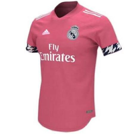شمرا أخبار الوردي الأبرز الكشف عن قمصان ريال مدريد الثلاثة للموسم الجديد