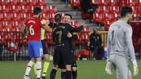 ميسي وغريزمان يقودان برشلونة لفوز ساحق على غرناطة (فيديو)