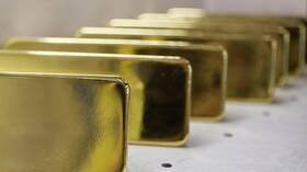للمرة الأولى.. الذهب يفوق الدولار في احتياطيات روسيا
