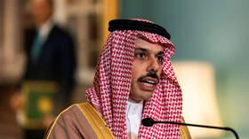 وزير خارجية السعودية يصل موسكو وإنتاج 