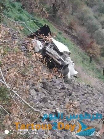 وفاة 3 أشخاص وإصابة اثنين إثر تدهور سيارة من جبل السيدة في مشتى الحلو 