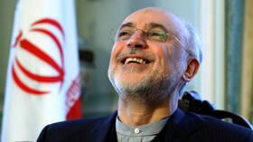 إيران: بايدن يردد شعار 