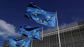 الاتحاد الأوروبي يبدي استعداده للعمل مع إدارة بايدن لتسوية النزاعات التجارية