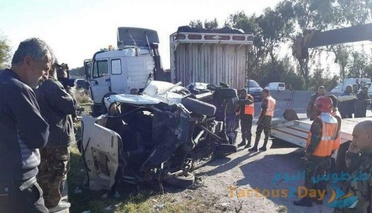 وفاة مواطن وإصابة10 آخرين بحادث سير على اتستراد طرطوس بانياس (صور)
