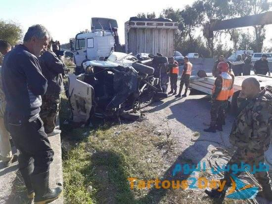 وفاة مواطن وإصابة10 آخرين بحادث سير على اتستراد طرطوس بانياس (صور)