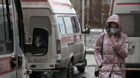 روسيا.. حصيلة الإصابات الشهرية بكورونا تتراجع بـ40%
