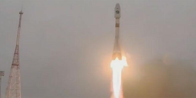 روسيا تطلق أول قمر صناعي لرصد القطب الشمالي