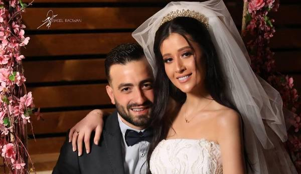 ربى السعدي تنشر أول صورة مع عريسها بثوب الزفاف
