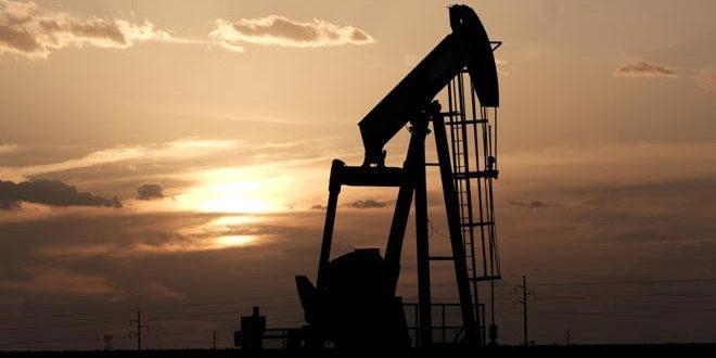 أسعار النفط تنزل عن قمة 6 أسابيع