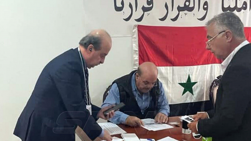 بالصورة ..عمليات الاقتراع في انتخابات رئاسة الجمهورية العربية السورية للسوريين المقيمين في الخارج