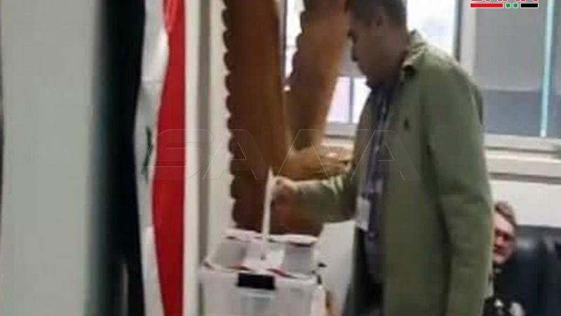 بالصورة ..عمليات الاقتراع في انتخابات رئاسة الجمهورية العربية السورية للسوريين المقيمين في الخارج