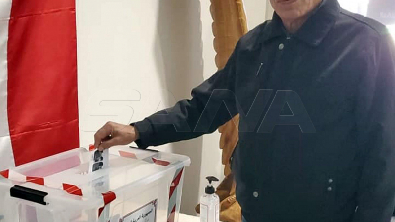 بالصورة ..عمليات الاقتراع في انتخابات رئاسة الجمهورية العربية السورية للسوريين المقيمين في الخارج