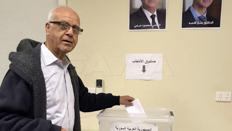 بالصورة ..عمليات الاقتراع في انتخابات رئاسة الجمهورية العربية السورية للسوريين المقيمين في الخارج