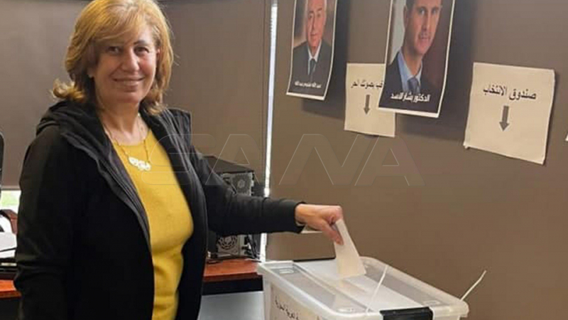 بالصورة ..عمليات الاقتراع في انتخابات رئاسة الجمهورية العربية السورية للسوريين المقيمين في الخارج