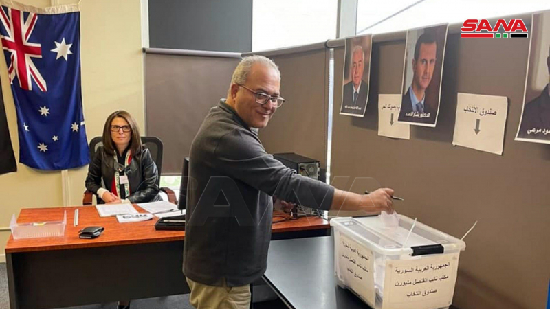 بالصورة ..عمليات الاقتراع في انتخابات رئاسة الجمهورية العربية السورية للسوريين المقيمين في الخارج