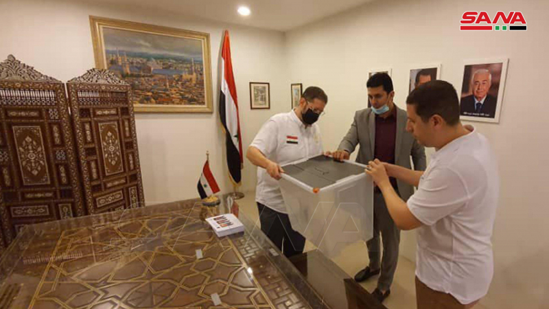 بالصورة ..عمليات الاقتراع في انتخابات رئاسة الجمهورية العربية السورية للسوريين المقيمين في الخارج