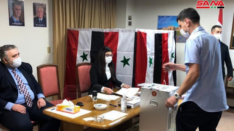 بالصورة ..عمليات الاقتراع في انتخابات رئاسة الجمهورية العربية السورية للسوريين المقيمين في الخارج