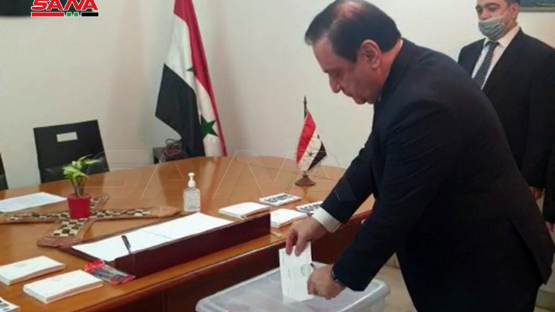 بالصورة ..عمليات الاقتراع في انتخابات رئاسة الجمهورية العربية السورية للسوريين المقيمين في الخارج