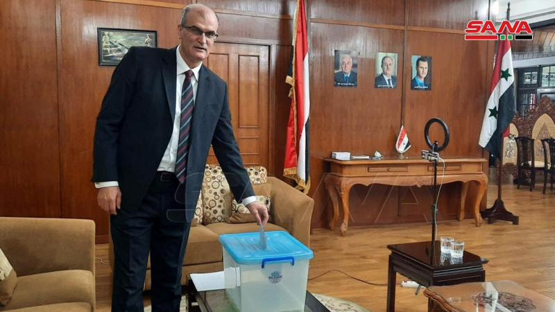 بالصورة ..عمليات الاقتراع في انتخابات رئاسة الجمهورية العربية السورية للسوريين المقيمين في الخارج