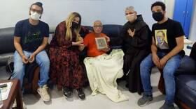 الفنان المصري شريف دسوقي بعد بتر قدمه: 