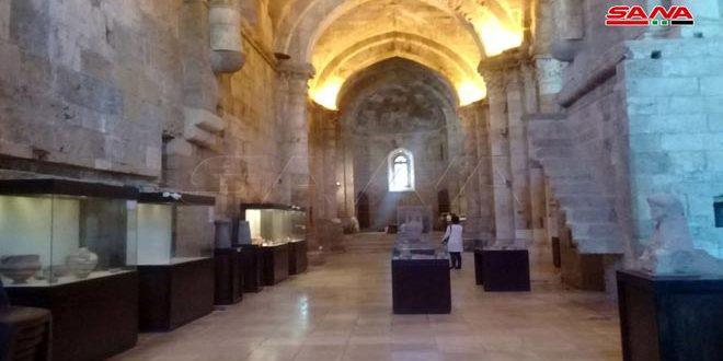 متحف طرطوس يستضيف عرضاً لأهم الآثار والمواقع الأثرية في المحافظة