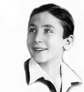 قامات مبدعة.. نزار قباني الشاعر الذي علمته دمشق أبجدية الياسمين