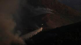 إسبانيا.. حريق غابات يستعر لليوم الخامس والسلطات تجلي المزيد من السكان (فيديو)