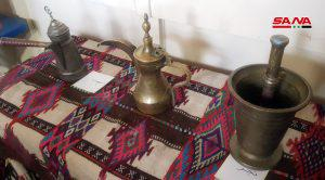 (دلة ونجر) معرض تراثي يقدم أدوات منزلية كانت تستخدم في الحسكة
