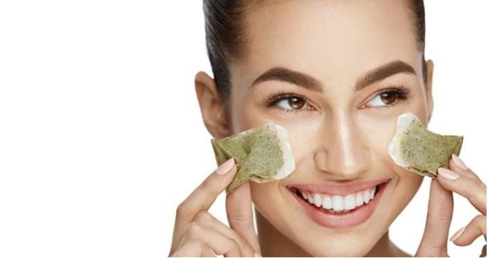 من فوائد الشاي الأخضر أنه ينظف البشرة وينقيها