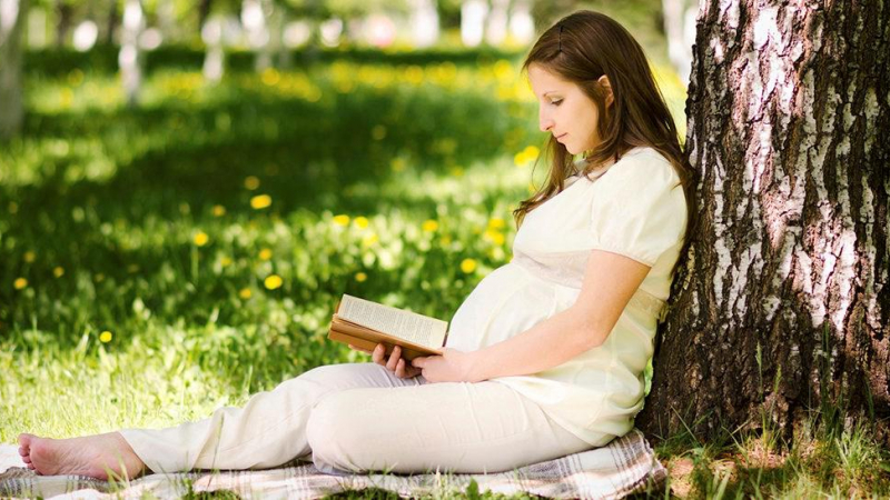 العنقودي وخارج الرحم والكاذب.. من أنواع الحمل الخطيرة.