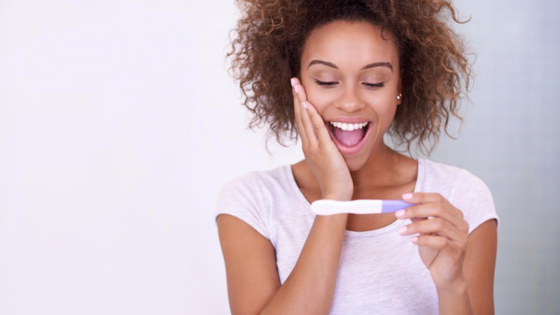 من الممكن للمرأة أن تحمل بشكل طبيعي بعد الحمل العنقودي.