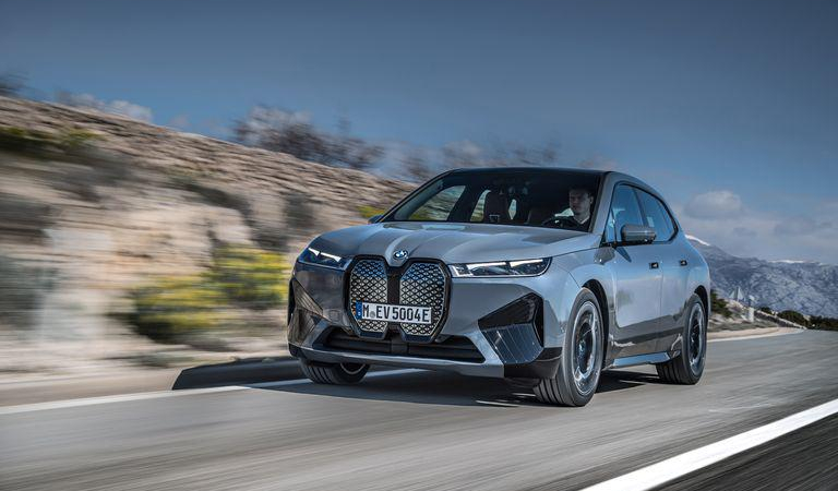 سيارة BMW iX: أول سيارة SUV كهربائية بالكامل للعلامة التجارية (صور)