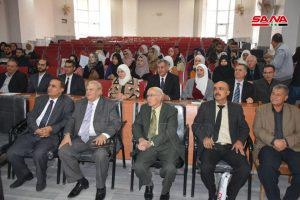 حوار مع أصحاب المواهب ومعرض للكتاب في كلية الآداب بجامعة حماة