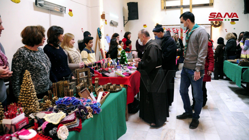بازار خيري في كنيسة اللاتين بدمشق بمناسبة أعياد الميلاد