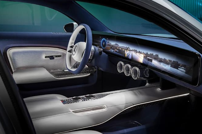 سيارة Mercedes-Benz الكهربائية تدعم قطع مسافة 620 ميل