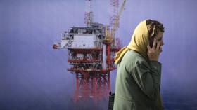 وزير النفط الإيراني: أبرمنا اتفاقات مع روسيا ستؤدي قريبا إلى توقيع عقود