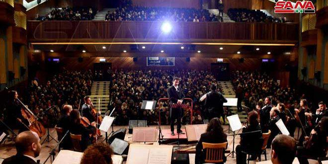 في حضرة الرحابنة.. أمسية موسيقية على مسرح قصر الثقافة في حمص