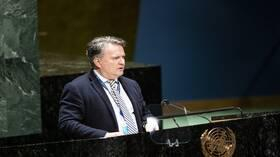 كييف: مفاوضات إسطنبول تظهر أن موسكو قد تكون مستعدة للمضي نحو السلام