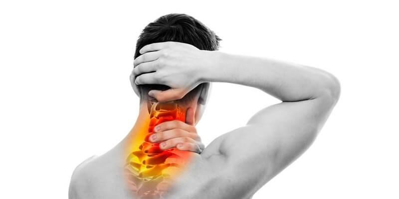 ما هي أسباب آلام الرقبة؟ 