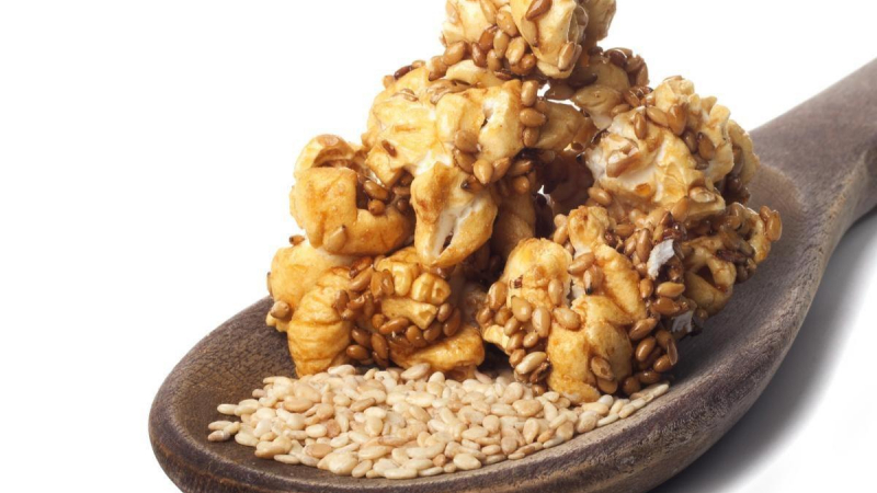 الفشار والسمسم