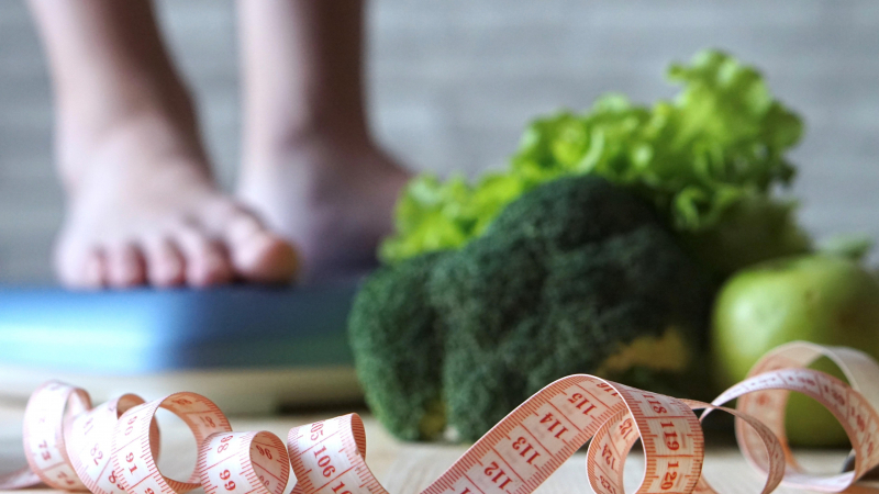 إنقاص الوزن من أهم الخطوات لتفادي أعراض ارتجاع المريء